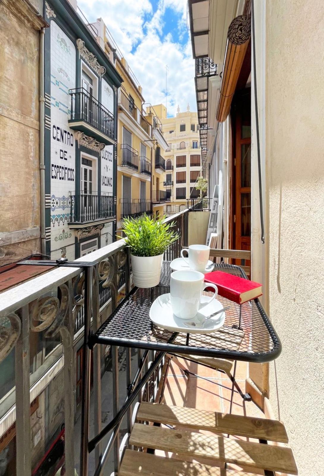 Modern Flat By Mercado Central In Ciutat Vella Valencia Exterior foto